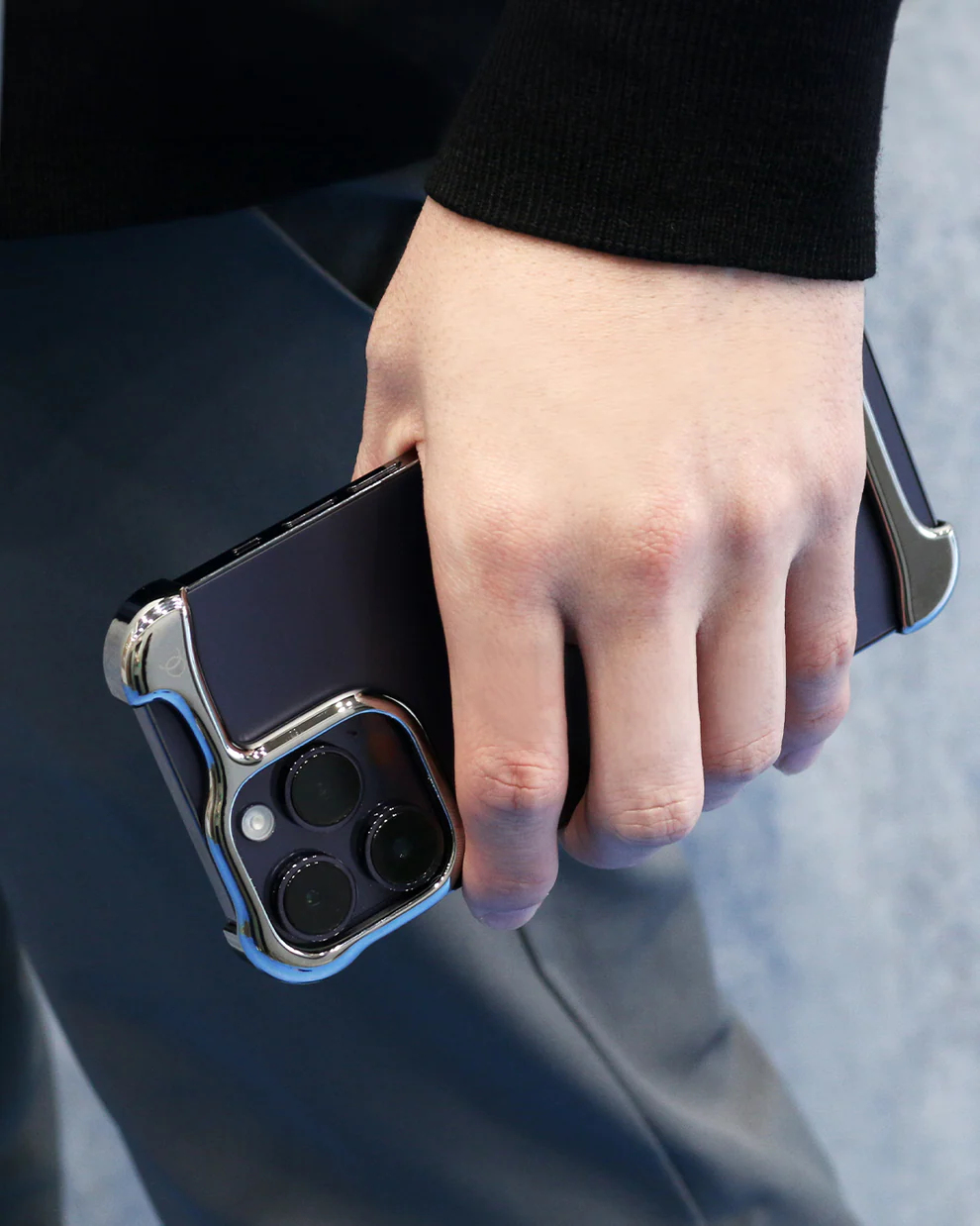 3_arc_pulse_iphone_air