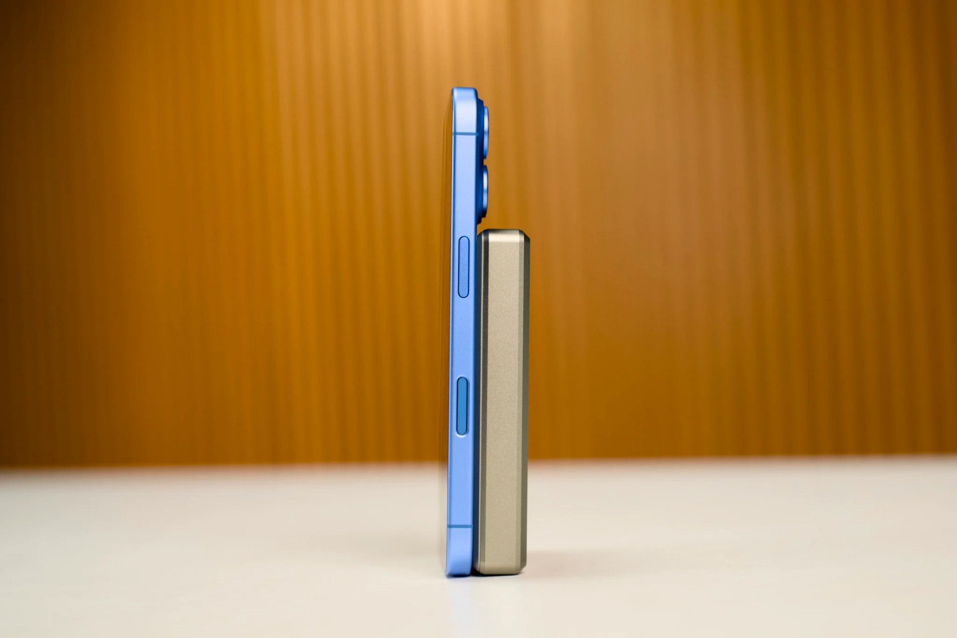 16_review_mophie_essentials_snap_plus_powerstation_10k__401116530