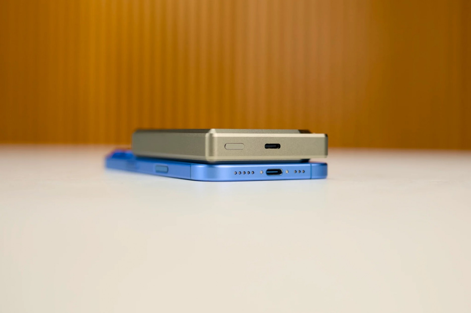 17_review_mophie_essentials_snap_plus_powerstation_10k__401116530