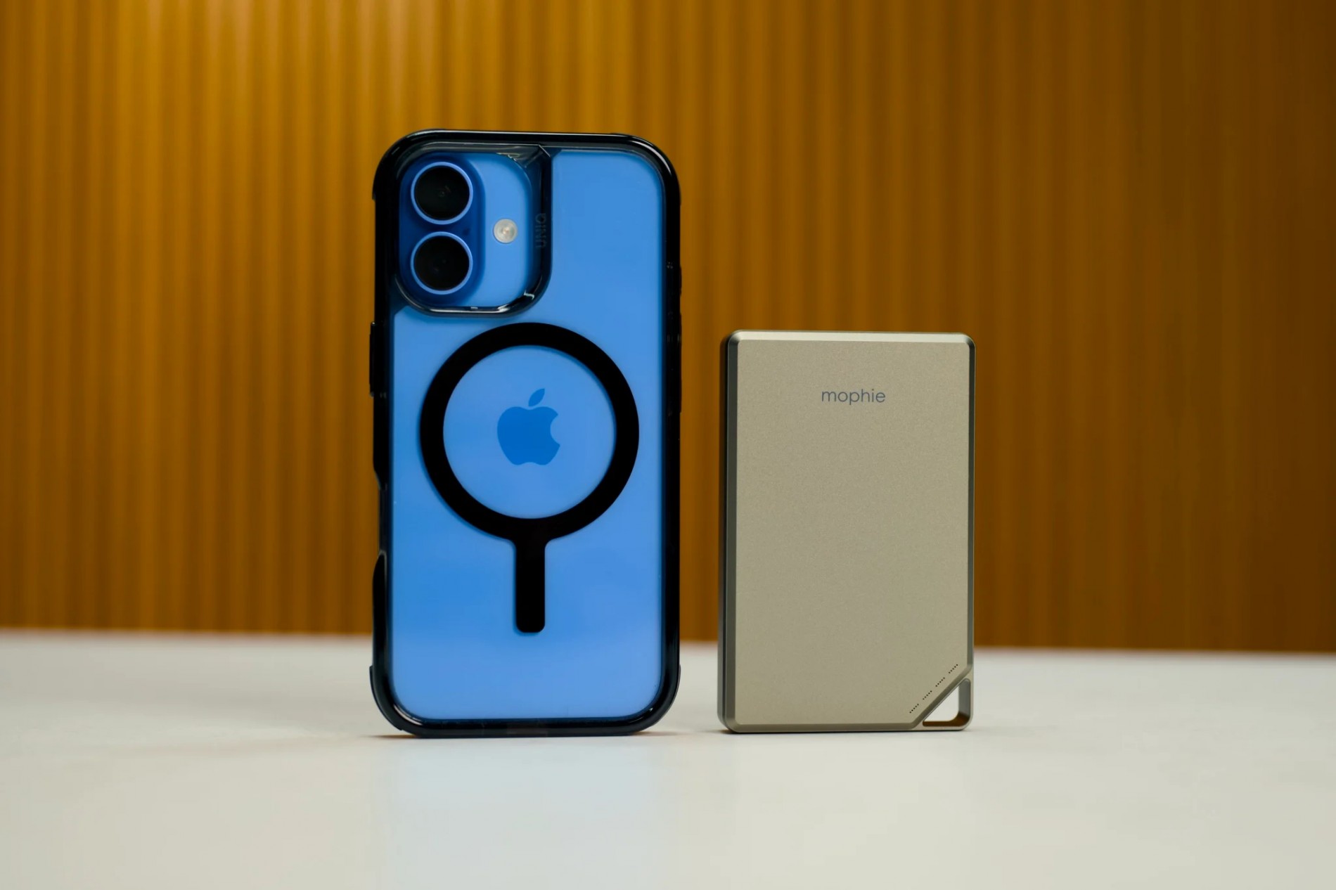 24_review_mophie_essentials_snap_plus_powerstation_10k__401116530_2