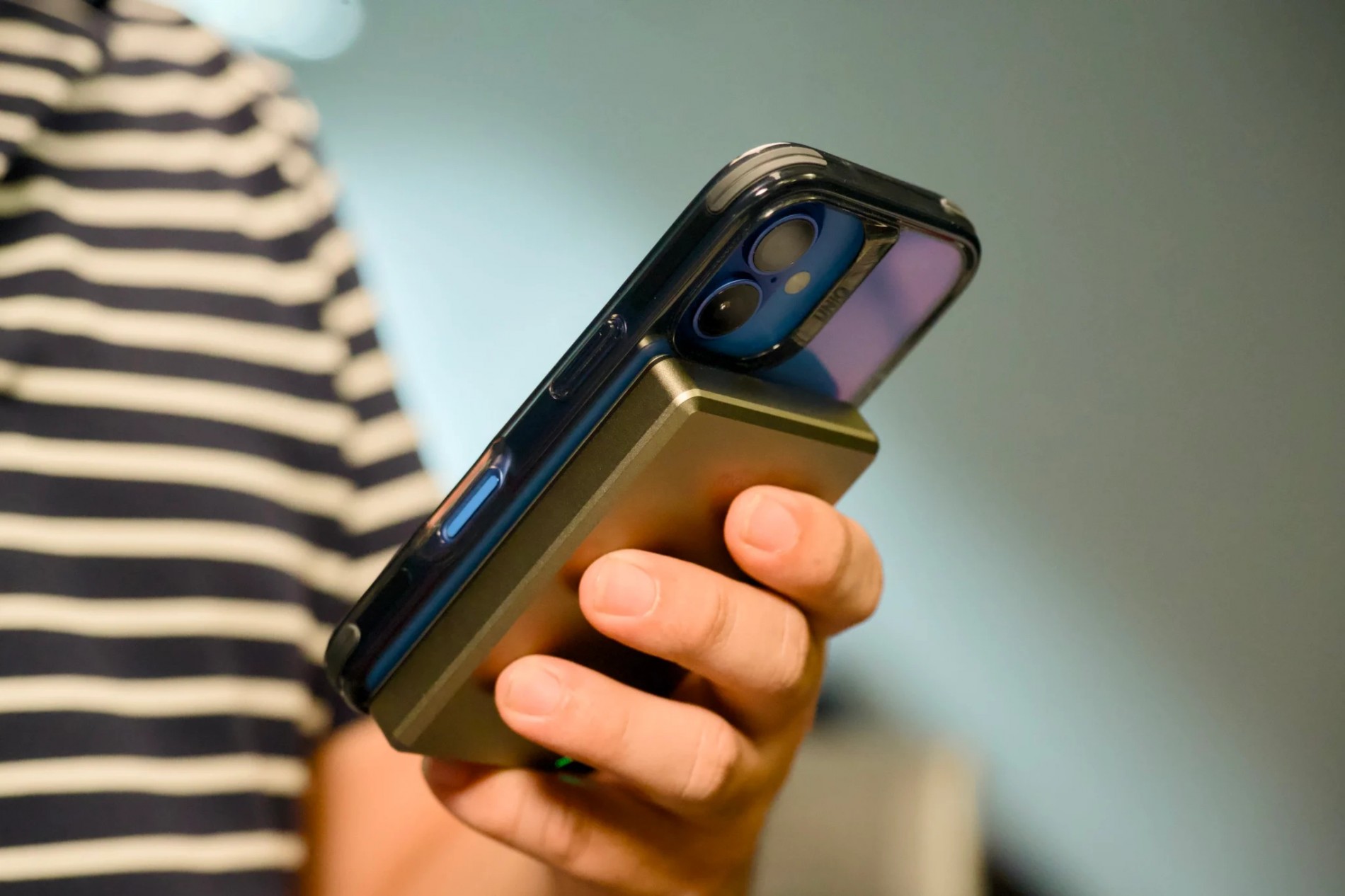 27_review_mophie_essentials_snap_plus_powerstation_10k__401116530