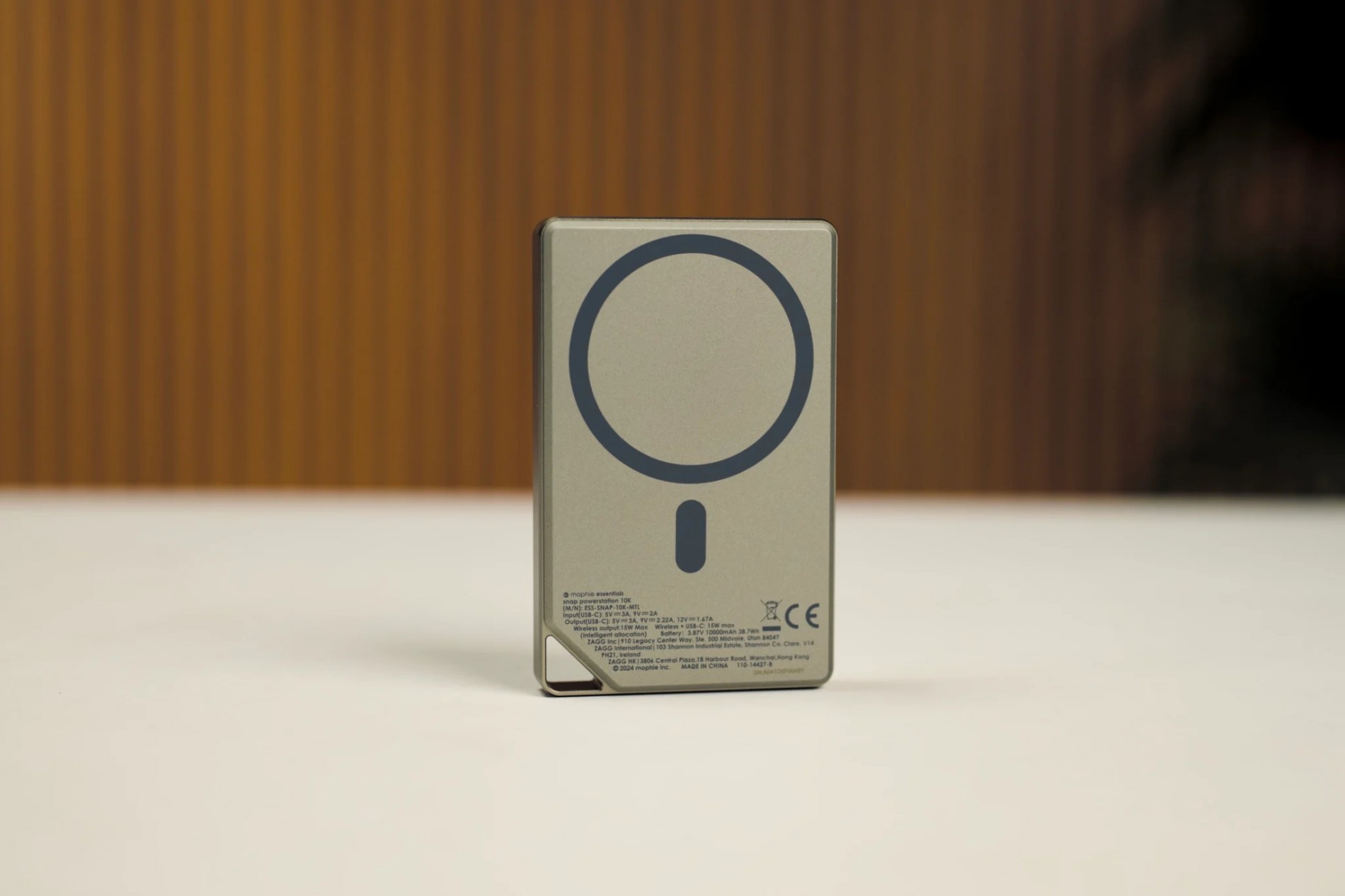 4_review_mophie_essentials_snap_plus_powerstation_10k__401116530