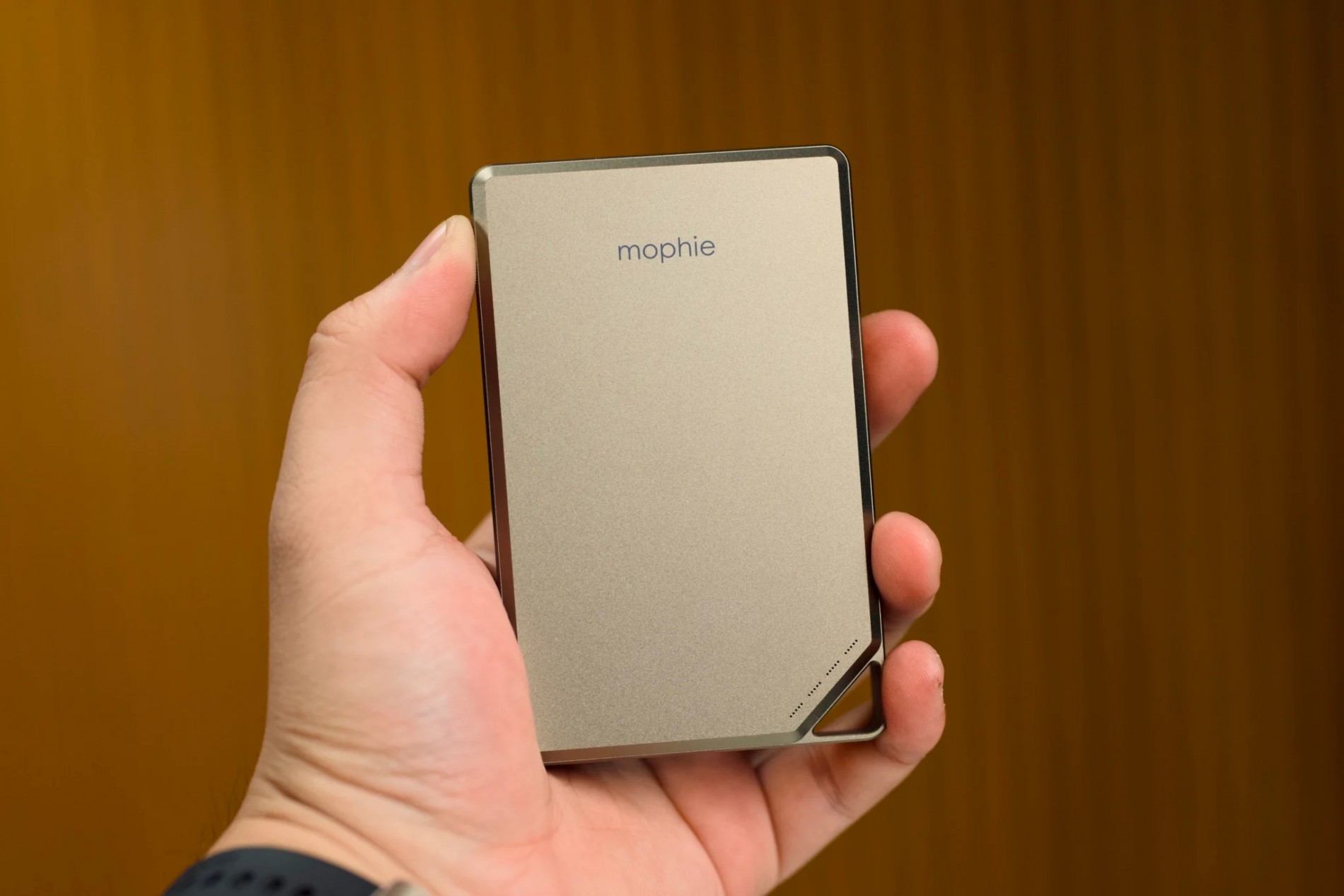 7_review_mophie_essentials_snap_plus_powerstation_10k__401116530