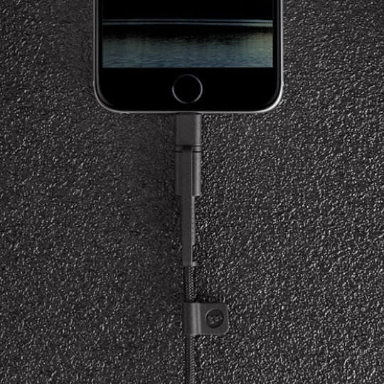 mophie_pro_switch_tip_cable_lighting