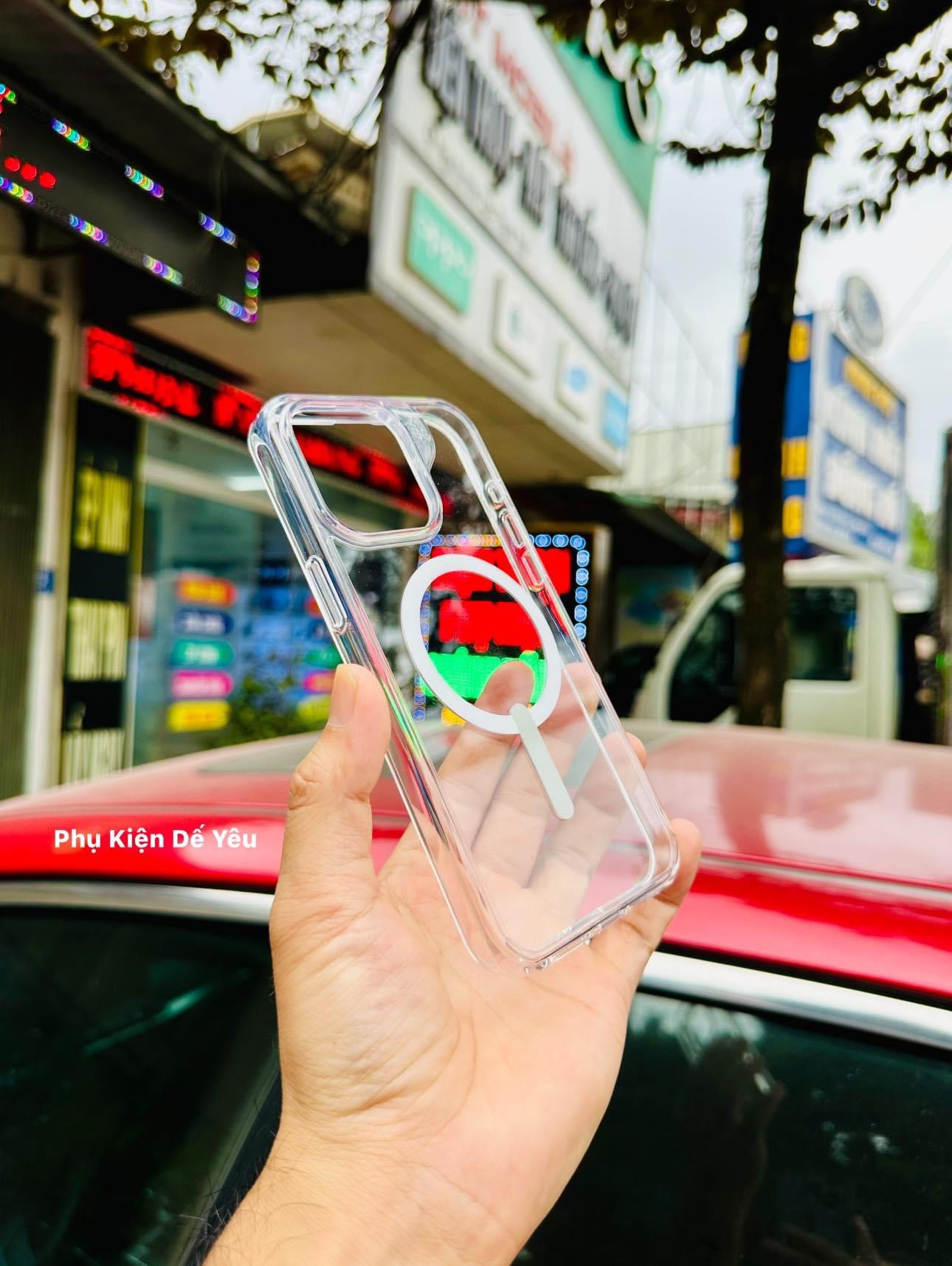 zagg_crystal_palace_snap_iphone_15_2