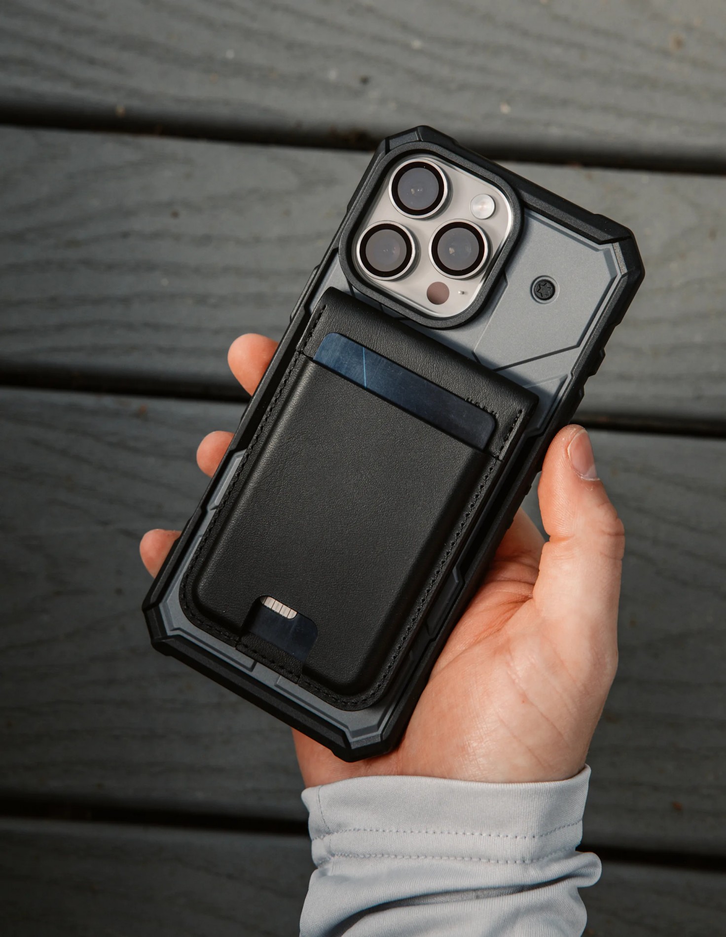 1_uag_metropolis_vegan_leather_magsafe_wallet